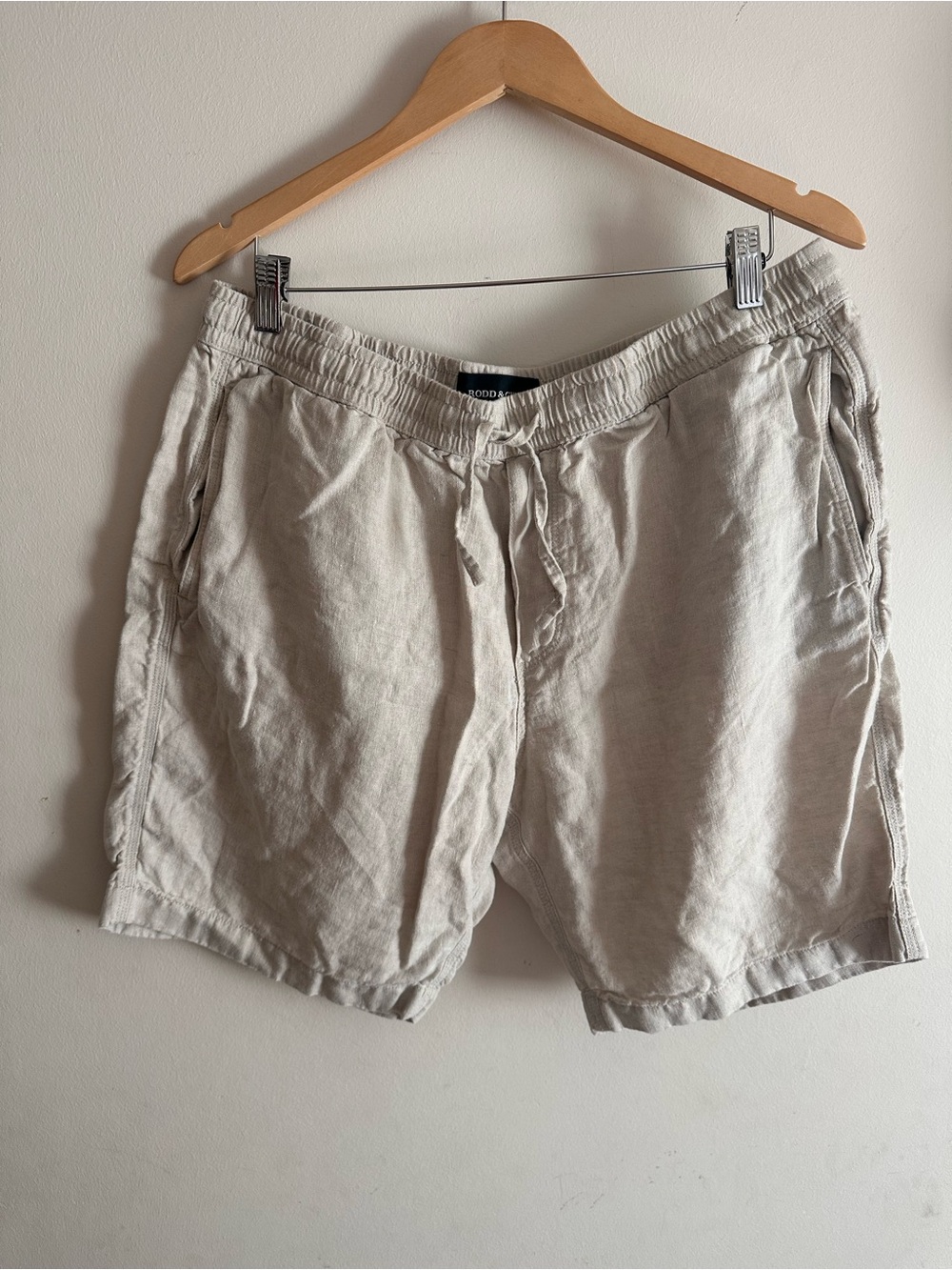 Rodd & Gunn Linen 9" Resort Shorts Oatmeal Men’s XL 100% Linen